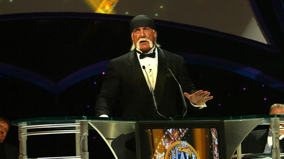 Умер известный реслер и киноактер Халк Хоган