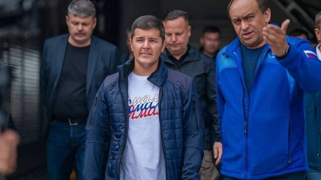 Губернатор Артюхов готовится к седьмой поездке по округу