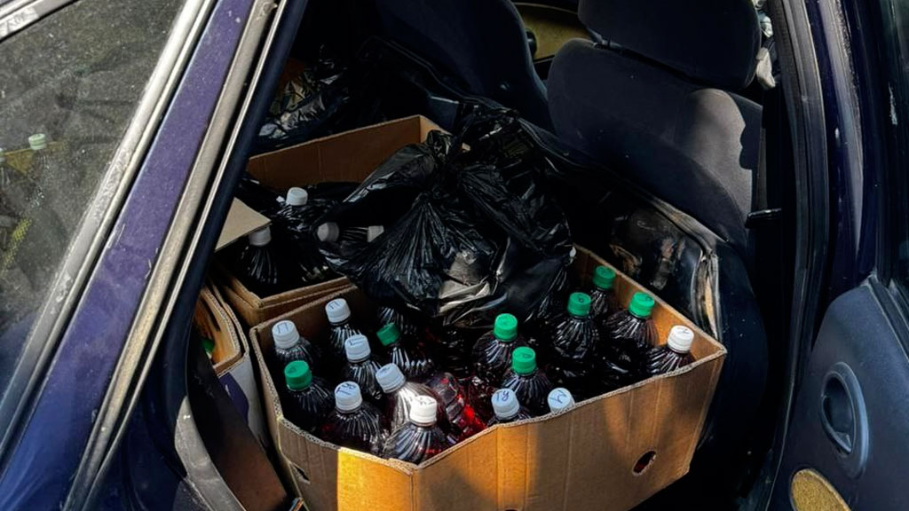 Незаконную торговлю «домашней чачей» пресекли в Геленджике