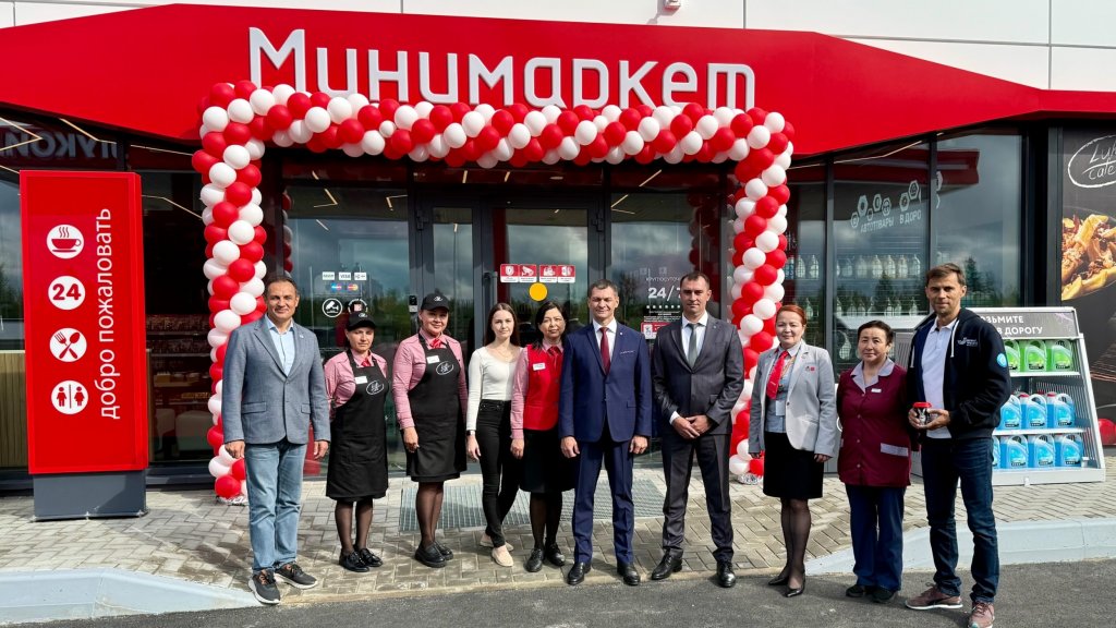 В Новом Уренгое открыли заправку «Лукойл»