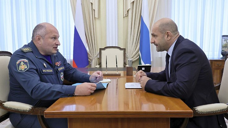 Куренков и Жога обсудили пожары, новый тренировочный центр для спасателей и дефицит кадров