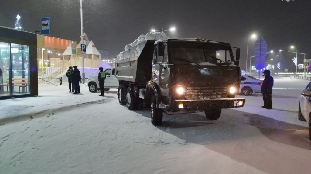 Уборщики снега пойдут под суд из-за гибели ребёнка в новогоднем городке на Ямале