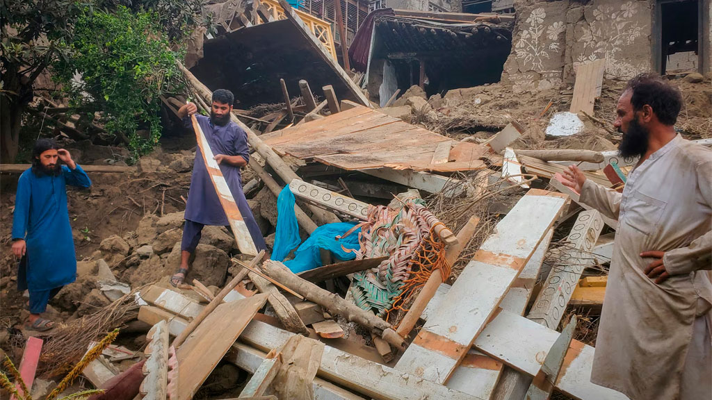 Число жертв землетрясения в Афганистане превысило 1,1 тыс. человек