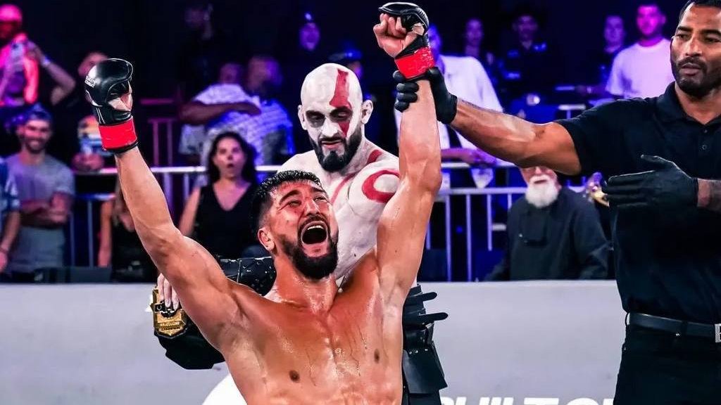 Уральский боец стал чемпионом Karate Combat