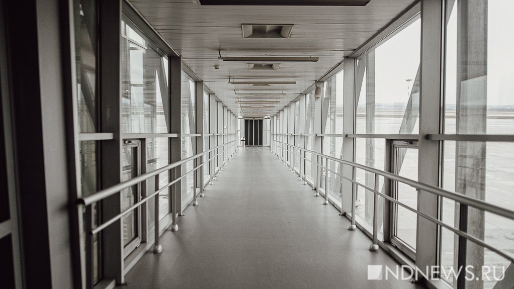 Рейс Екатеринбург – Москва задерживается на 13 часов