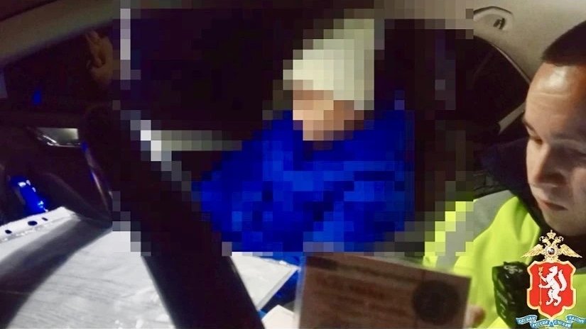 После ссоры с мужем свердловчанка села пьяной за руль и поехала с детьми к родственникам
