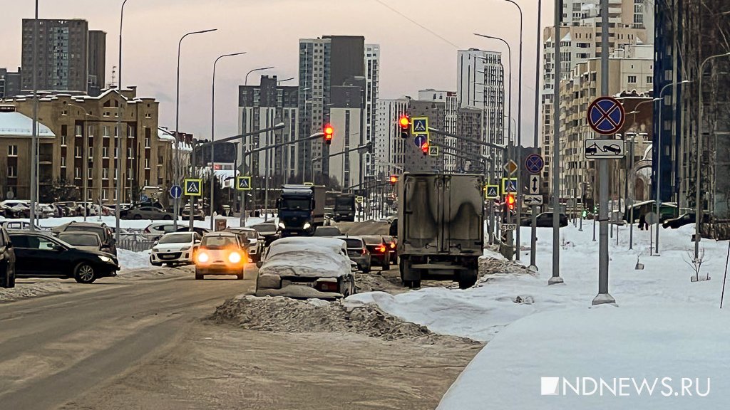 Жители Академического жалуются на качество уборки улицы Чкалова (ФОТО)