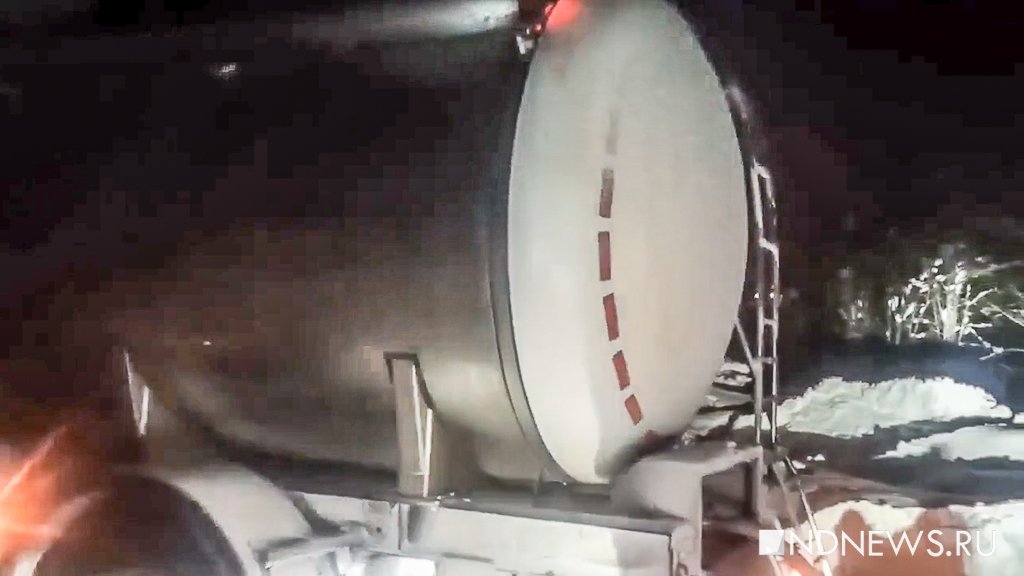 «26 тонн! Сколько трудов...» – производители сливают молоко в землю (ВИДЕО)