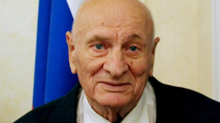 Легендарный&nbsp; уральский врач стал Героем Труда