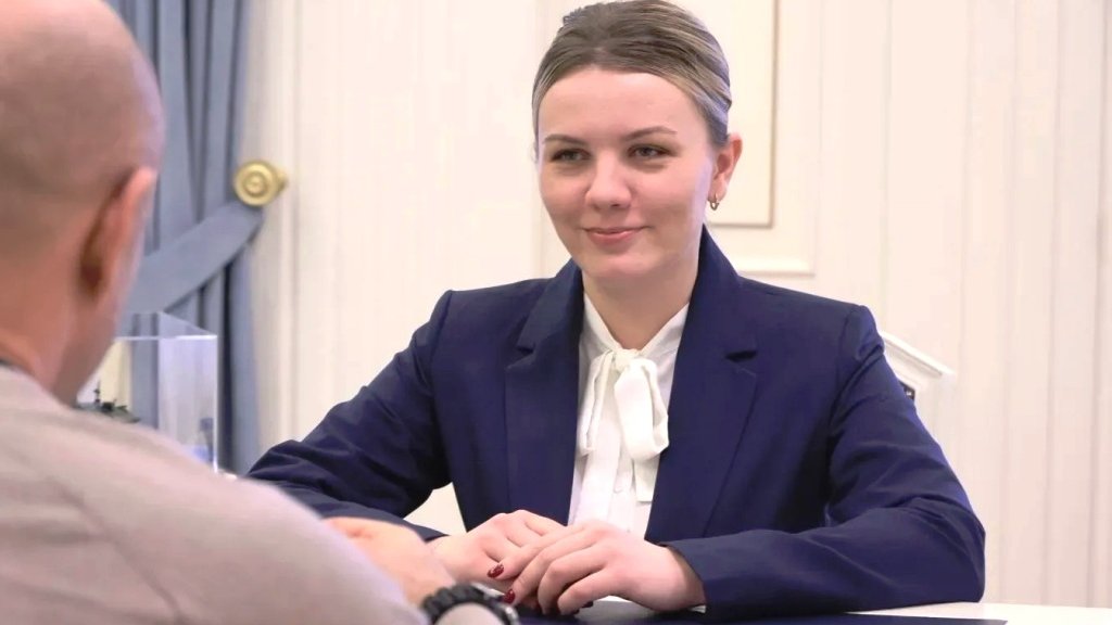 В первую тройку ЕР по итогам праймериз вошла участница СВО из Москвы