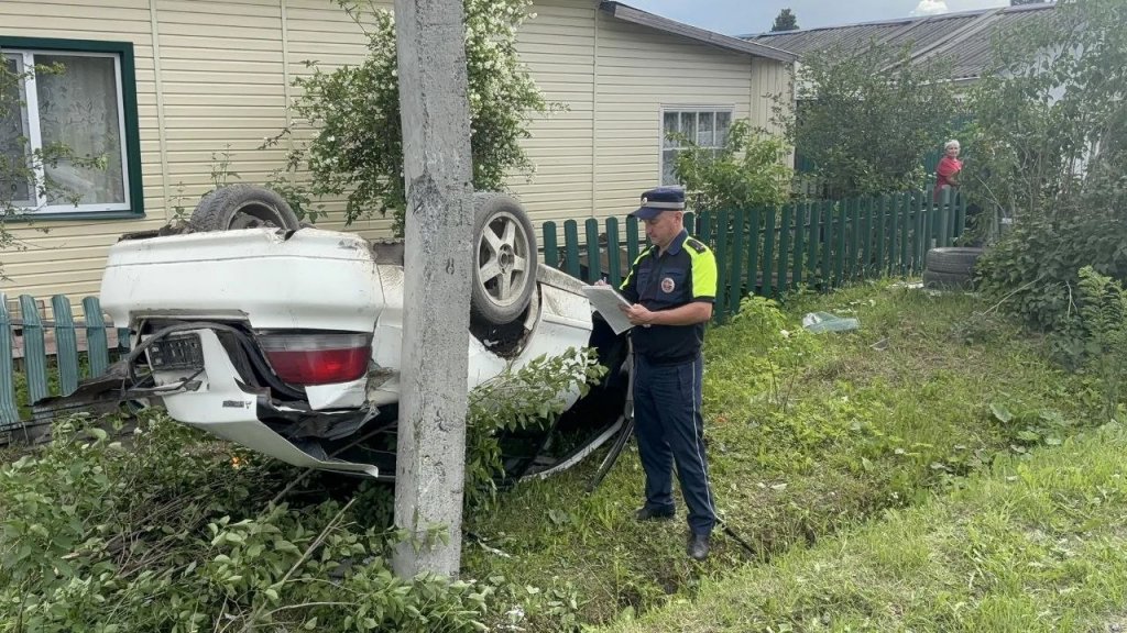 Лишенный прав водитель устроил смертельное ДТП в Тугулымском районе (ФОТО)