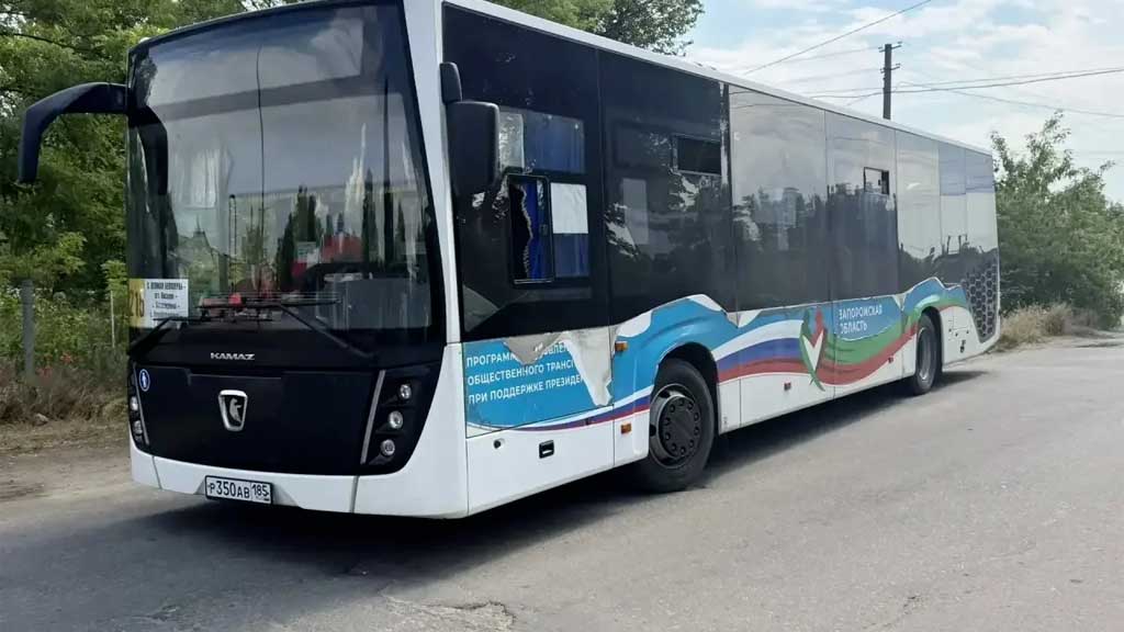 Дрон ВСУ нанес удар по рейсовому автобусу под Мелитополем