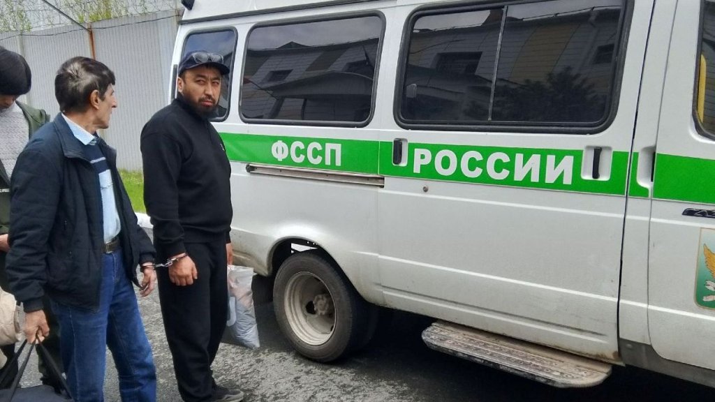 С Южного Урала отправили домой более 30 нелегалов
