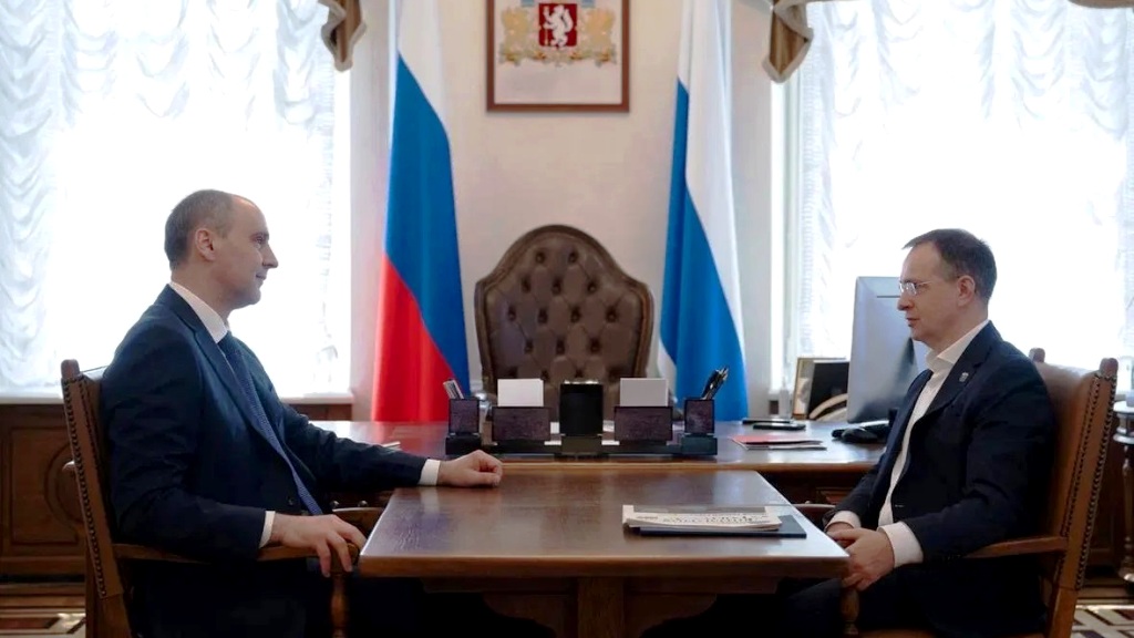 Мединский обсудил с Паслером склоки, раздробленность и безденежье уральских писателей