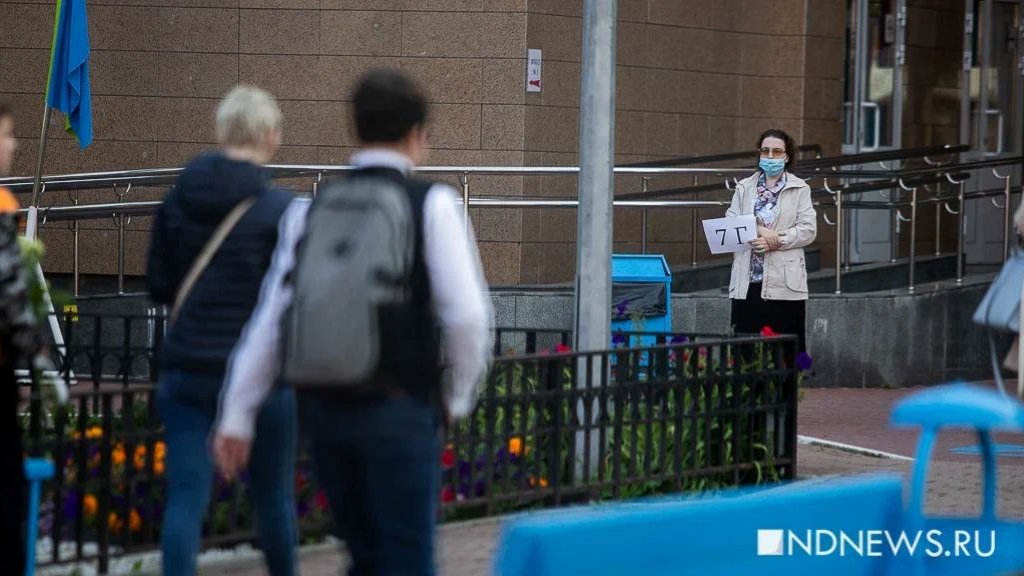 Учителя работают за двоих: в России реальная нагрузка на педагогов превысила норму