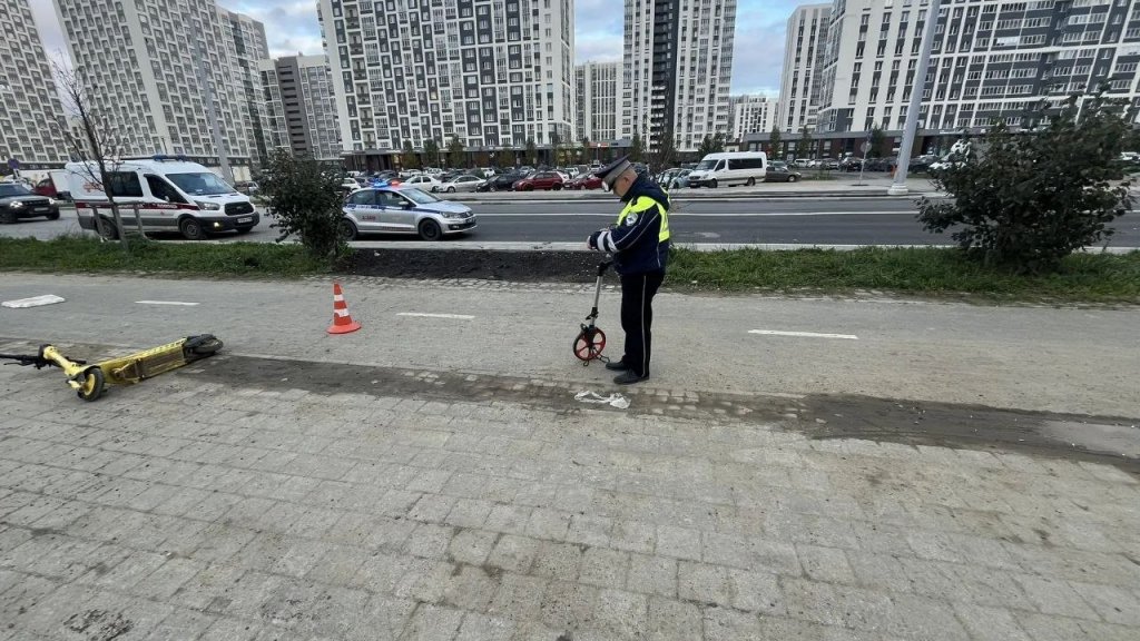 В Екатеринбурге впервые изъяли кикшеринговый самокат после наезда на ребенка