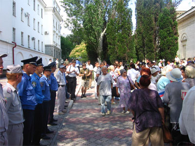 Сегодняшнее пикетирование милиции будет продолжаться до 15 июля