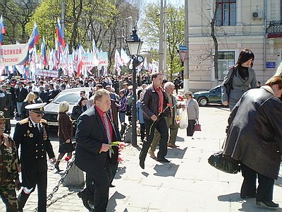 Новый Регион: В Симферополе прошло шествие, посвященное Воссоединению Крыма с Россией в XVIII веке (ФОТО)