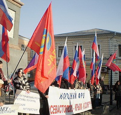 Новый Регион: Скандал в Симферополе: власти демонтировали с Долгоруковского обелиска упоминание об освобождении Крыма от турецкого ига (ФОТО)