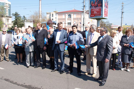 Новый Регион: Крымский первомай: Регионалы показали всем их место