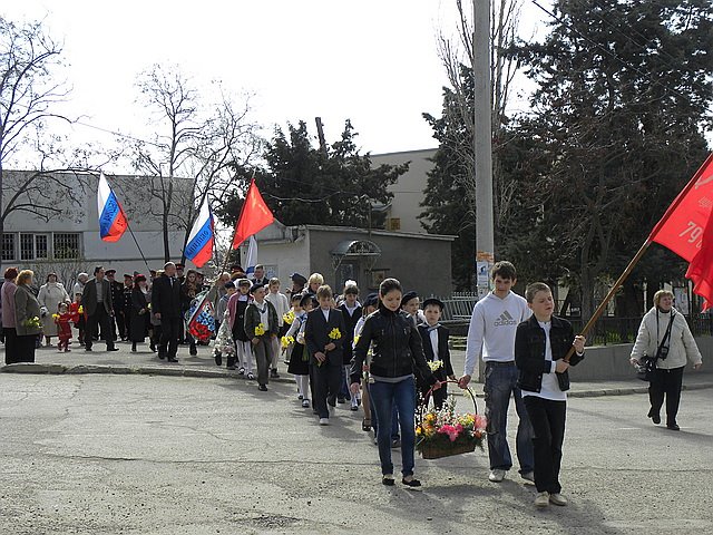 Новый Регион: Русский блок провёл автопробег по случаю 68-й годовщины освобождения Алушты (ФОТО)