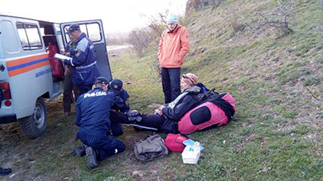 Новый День: В горах под Алуштой рухнул очередной парапланерист (ФОТО)