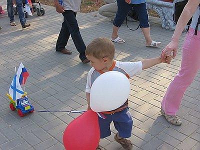 Новый Регион: В Севастополе прошел детский автопробег под флагами России (ФОТО)