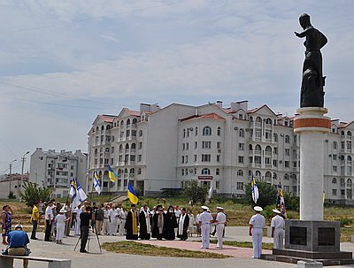 Новый Регион: В Севастополе провели автопробег под флагами Украины и призвали гнать оккупационный российский флот (ФОТО, ВИДЕО)