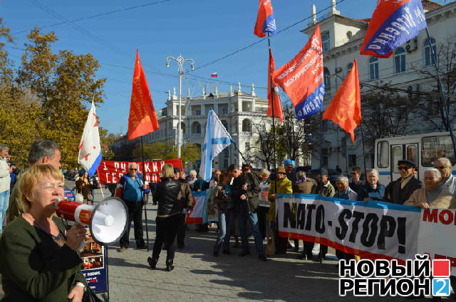 Новый Регион: В Севастополе замгенсека НАТО сбежал от протестующих через черный ход (ФОТО)