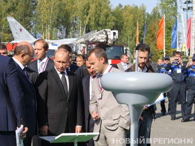 Новый Регион: Владимир Путин осмотрел экспозицию Нижнетагильской выставки вооружения (ФОТО)