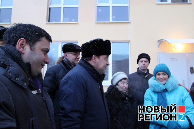 Новый Регион: Хинштейн проверил проблемные дома в Екатеринбурге и принял новые жалобы обманутых дольщиков (ФОТО)