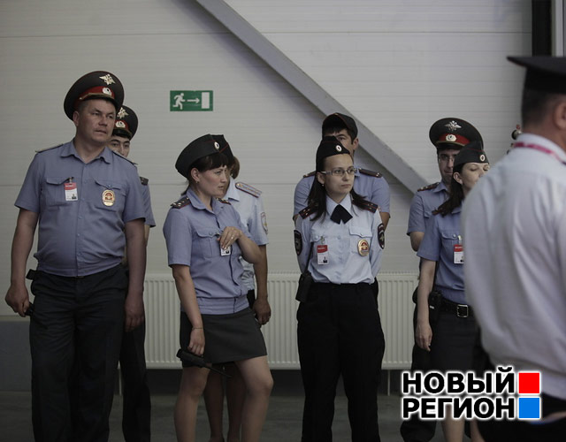 Новый Регион: В Екатеринбурге открылся Иннопром-2014 – внутри павильонов пахнет блинами (ФОТО, добавлено ВИДЕО)