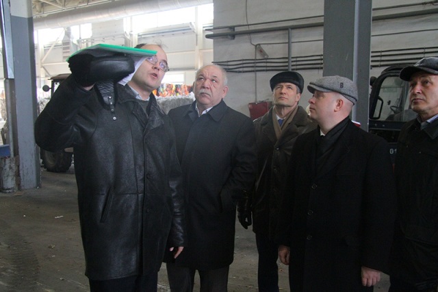 Новый Регион: Евгений Ройзман и депутаты гордумы изучили проблему сортировки мусора (ФОТО)