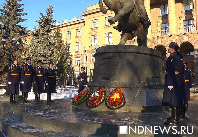 Новый Регион: В Екатеринбург прибыла международная вахта памяти Нас миллионы панфиловцев (ФОТО)