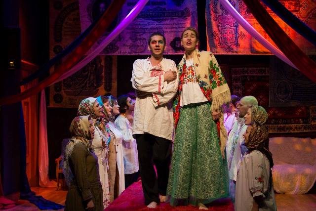 Лучшими спектаклями 2016 года в Свердловской области стали «Фальшивый купон», «Ромео и Джульетта» и «Бернарда Альба» (ВИДЕО) / ФОТО, ВИДЕО