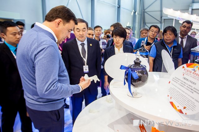 Зубы, телепортация и незаконно вырубленные деревья – что показали Куйвашеву на Иннопроме (ФОТО)