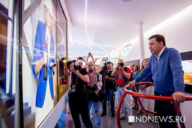 Зубы, телепортация и незаконно вырубленные деревья – что показали Куйвашеву на Иннопроме (ФОТО)