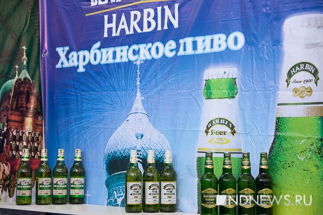 Новый Регион: Китайцы привезли на Иннопром прокладки, пиво, доширак и искусственное мясо (ФОТО)