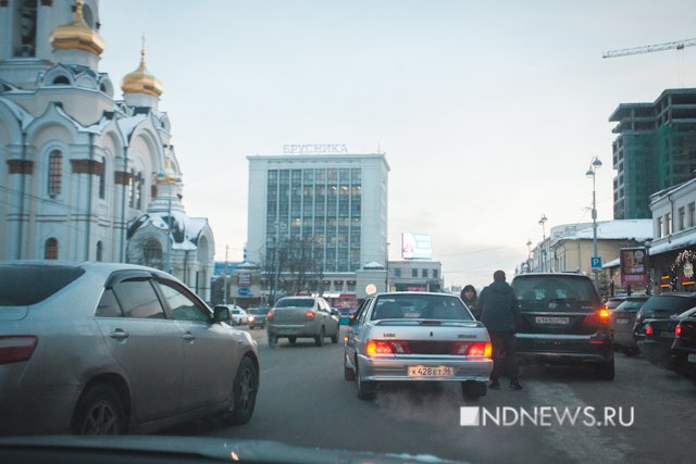 Новый День: Екатеринбург – пробковый в самом расцвете сил (ФОТО, СКРИНЫ)