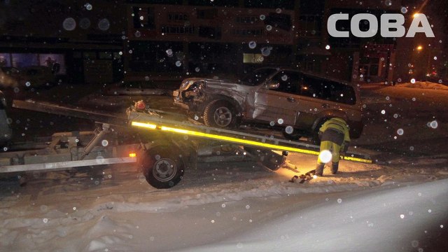 Новый День: В Екатеринбурге внедорожник протаранил два автобуса (ФОТО)