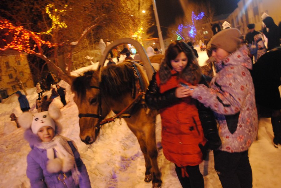 Новый День: Светодиодные деревья и опасные горки – в Свердловской области открываются ледовые городки (ФОТО)