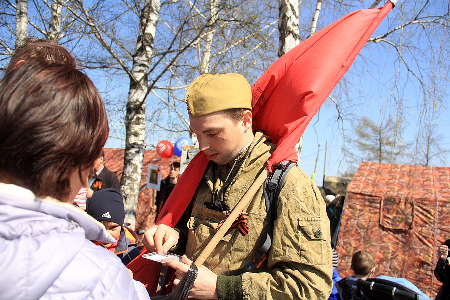 Новый День: Танк для малыша, православный полк и перенос праздника на 8 мая: как отмечали Победу в Свердловской области (ФОТО)