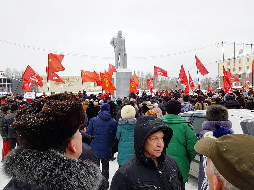 Митинг на площади победы