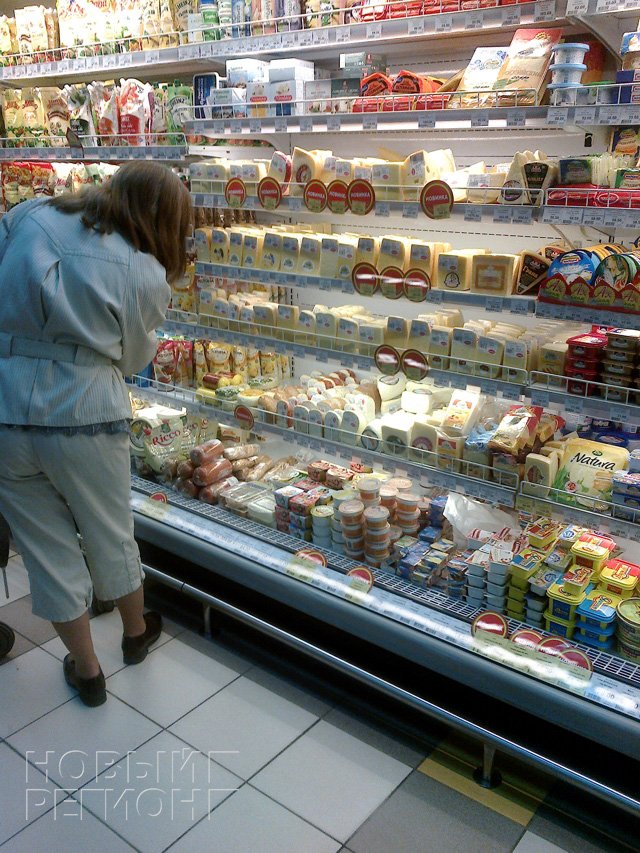 Новый Регион: В Челябинске полки магазинов пока забиты запрещенными продуктами