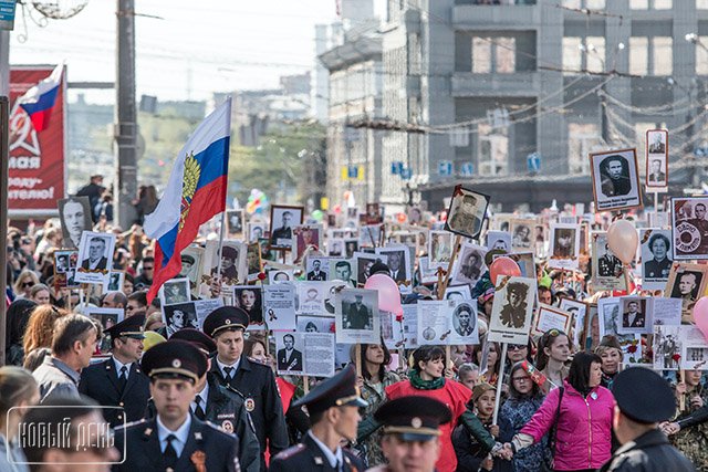 Новый Регион: Им не было предела: в Челябинске в шествии Бессмертного полка приняли участие 40 тысяч человек (ФОТО, ВИДЕО)