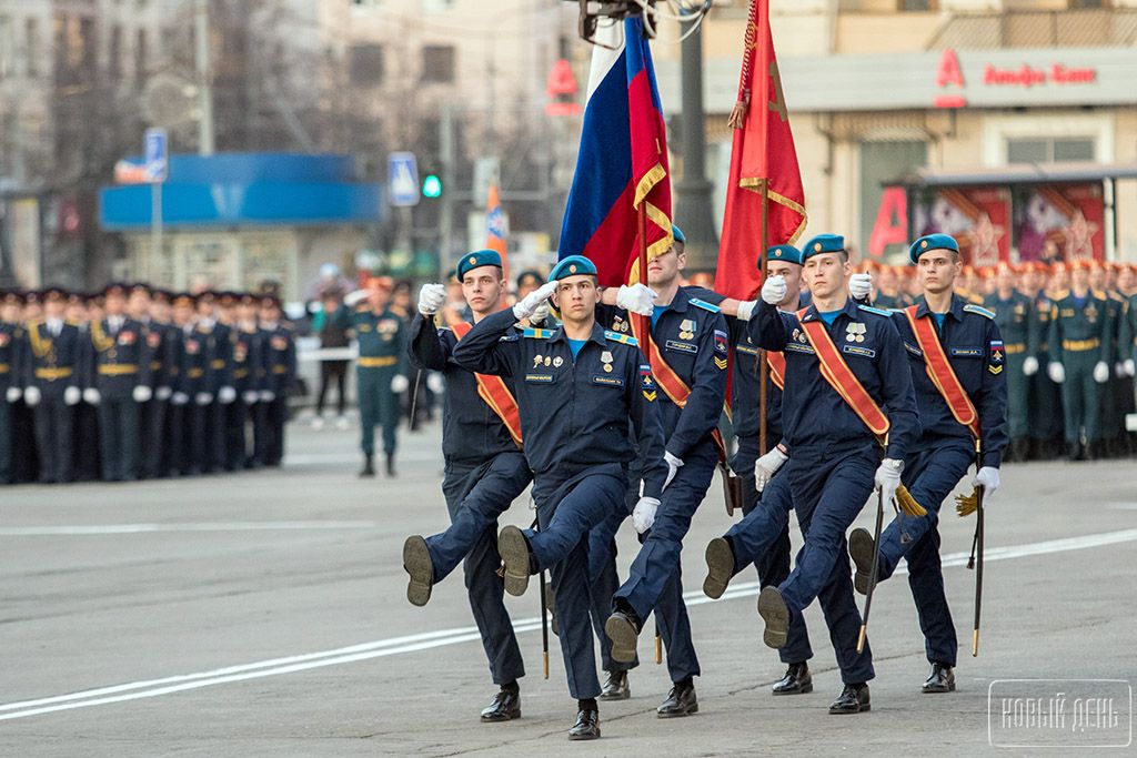 Новый День: Битва за жизнь или жизнь ради битв… В Челябинске отрепетировали парад Победы