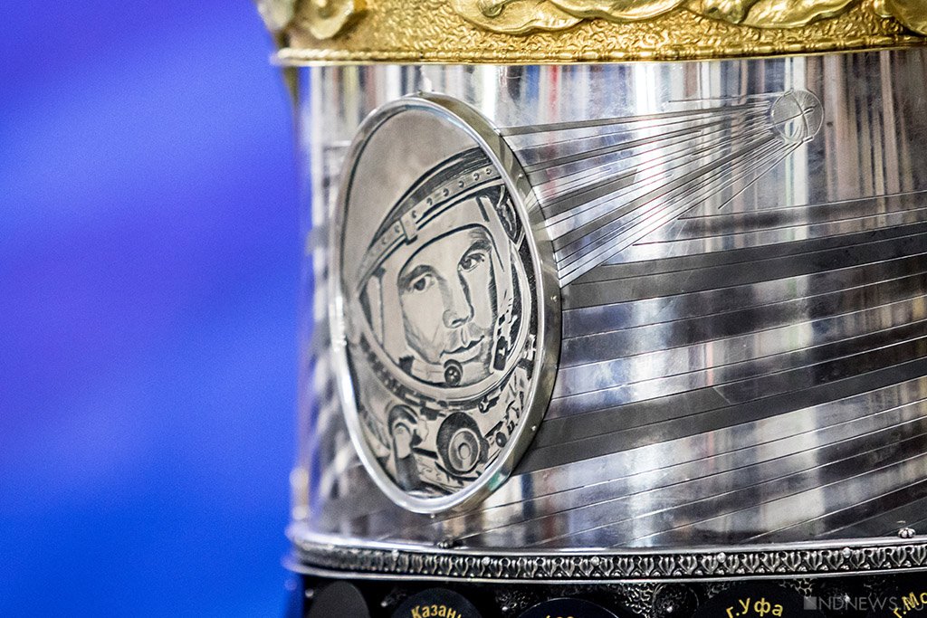 Челябинцы прикоснулись к Кубку Гагарина (ФОТО)