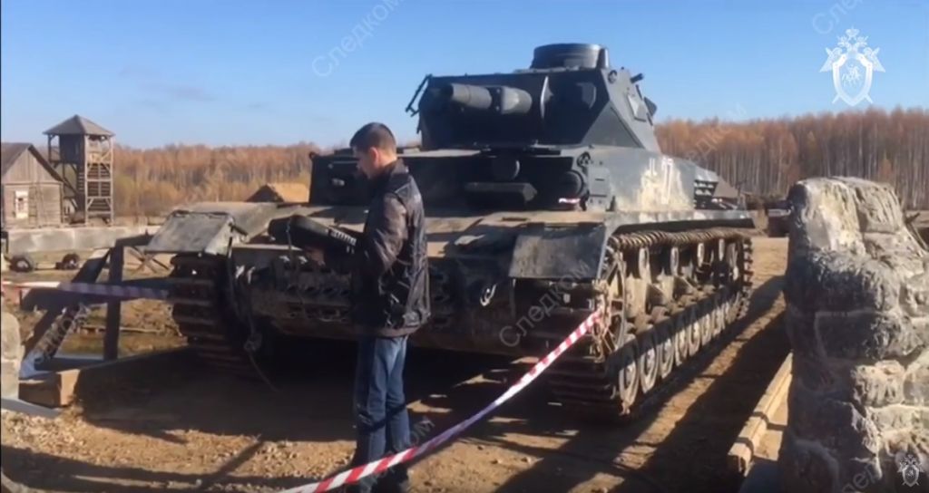 Новый День: На съемках военной драмы в Калужской области танк раздавил каскадера