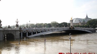 В Париже Сена затопила несколько набережных