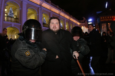 Новый Регион: В Петербурге против выборов митинговали более полутора тысяч человек (ФОТО)